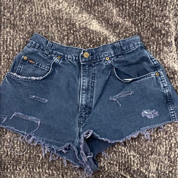 VINTAGE CHIC BOYFRIEND SHORTS - Picture 1 of 7